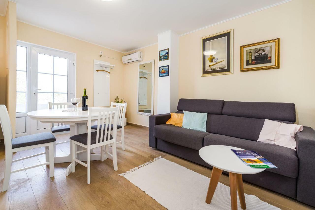 Long Island Olive Apartment Sali Exterior photo